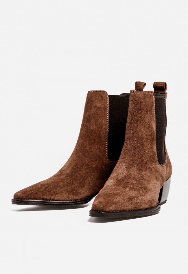 Botines GLO Renata 7451 de mujer estilo campero en piel marrón con tacón medio