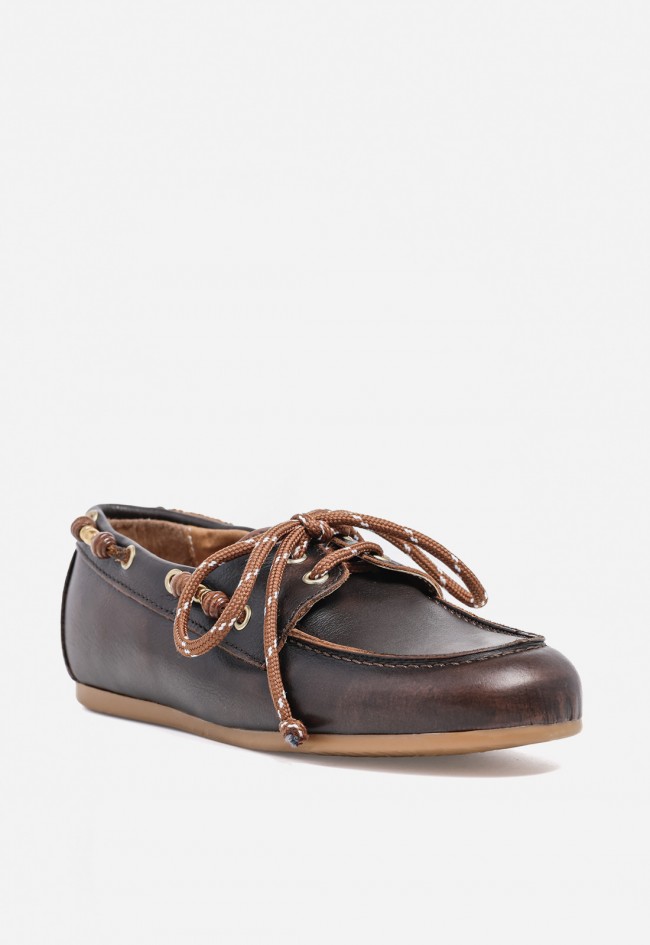 Zapato náutico GLO Franci de piel para mujer – elegancia cómoda en color marrón