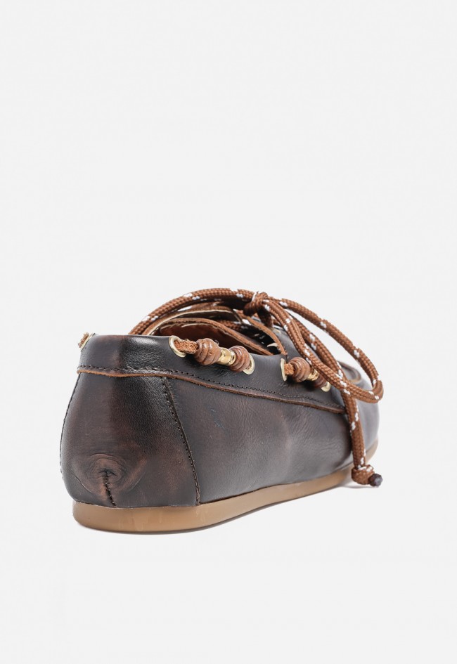 Zapato náutico GLO Franci de piel para mujer – elegancia cómoda en color marrón