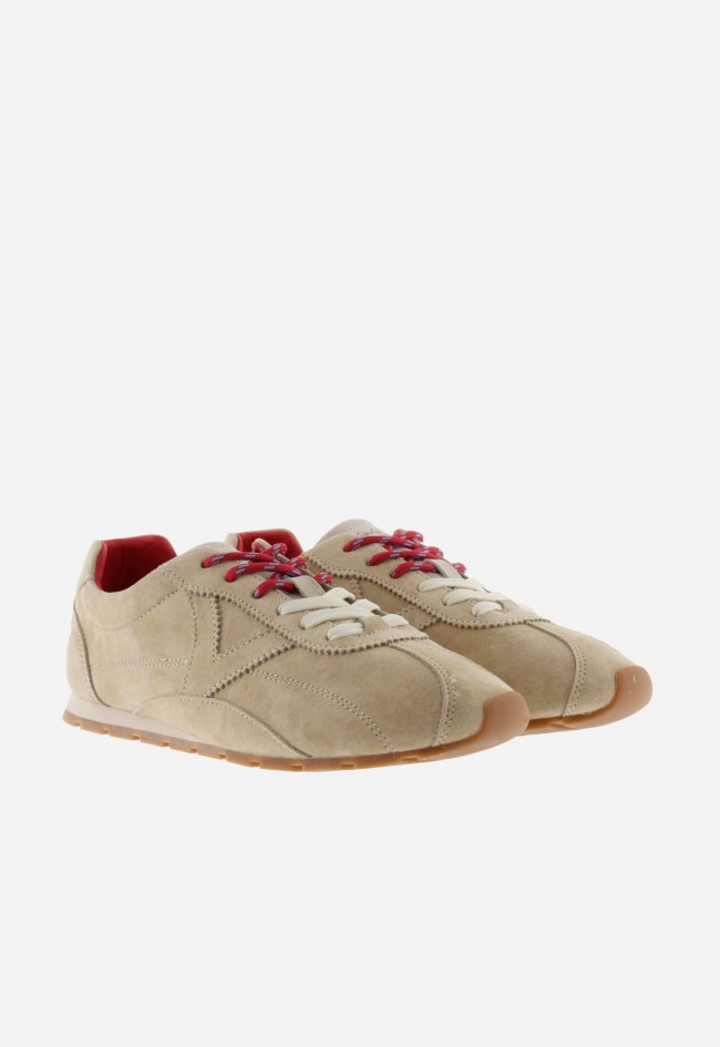 Sneakers Victoria Aster para mujer en serraje con doble cordón y suela dentada