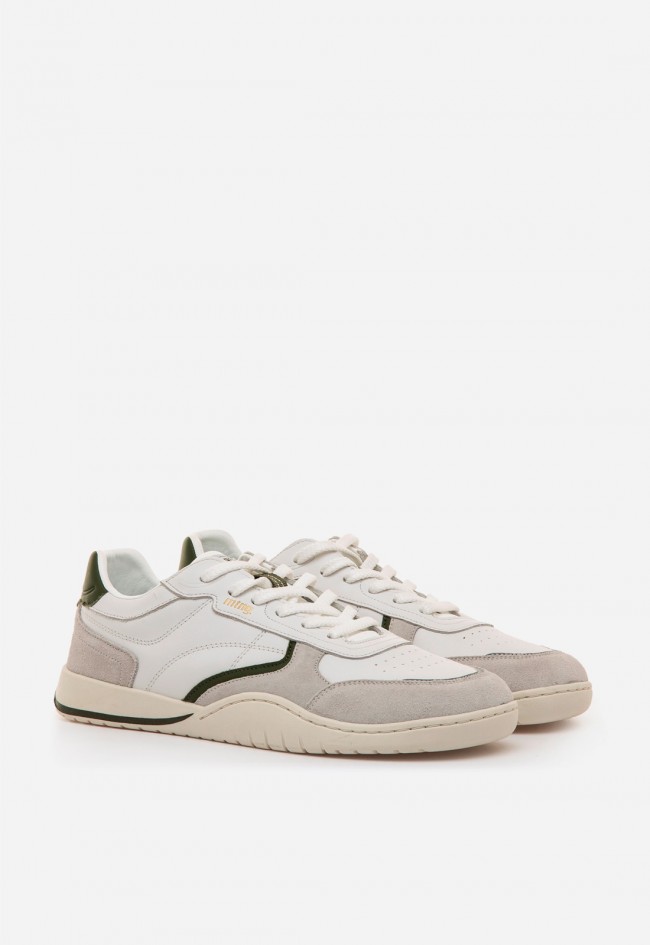 Zapatillas Mustang Free Orbit hombre: barefoot de piel en blanco roto con detalle kaki, comodidad natural