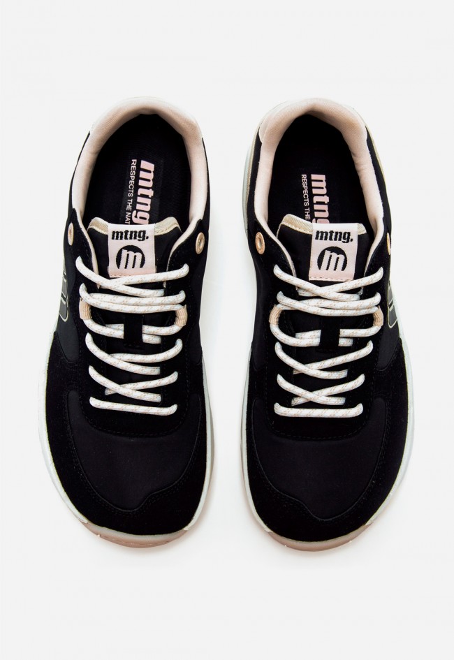 Zapatillas Mustang Free Apolo mujer: barefoot negras veganas con estilo casual y suela beige