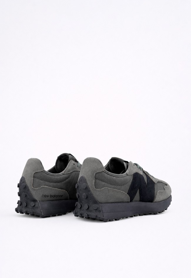 Zapatillas New Balance 327 gris para hombre – estilo retro con comodidad urbana