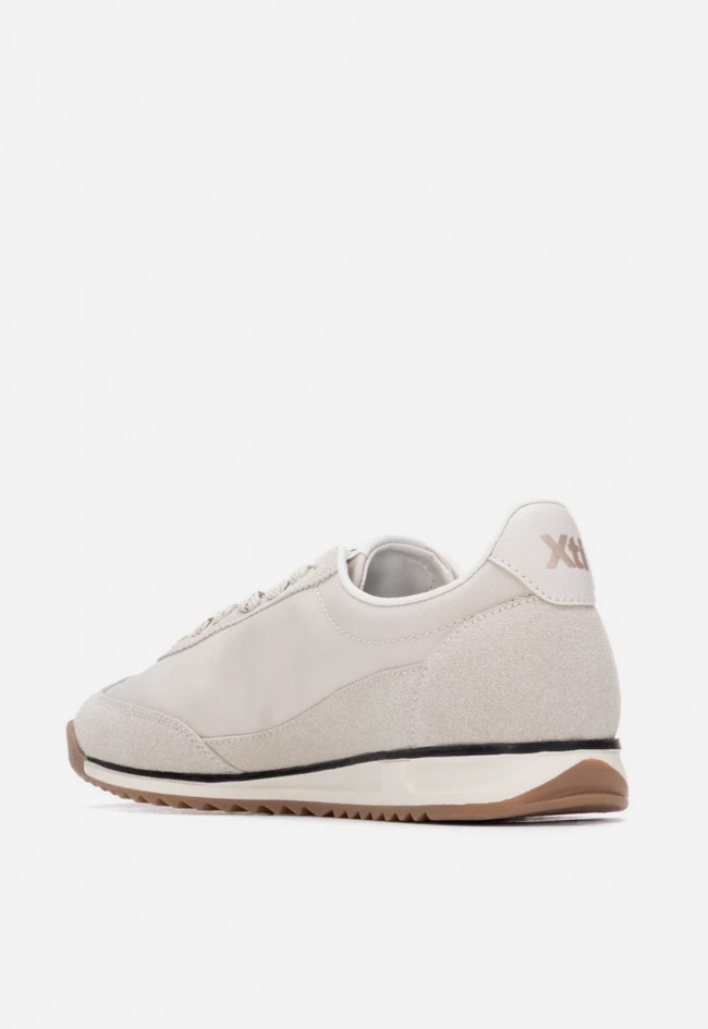 Zapatillas planas XTI 14509001 beige de mujer con estilo retro urbano y diseño vegano