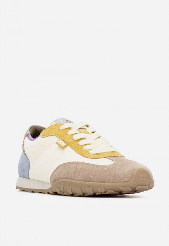 Zapatillas planas XTI 14521301 multicolor de mujer con diseño fresco y estilo casual