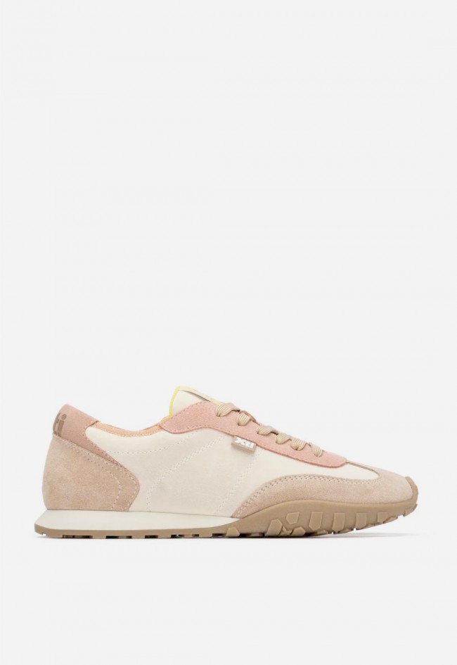 Zapatillas planas XTI 14521304 beige de mujer con diseño fresco y estilo casual