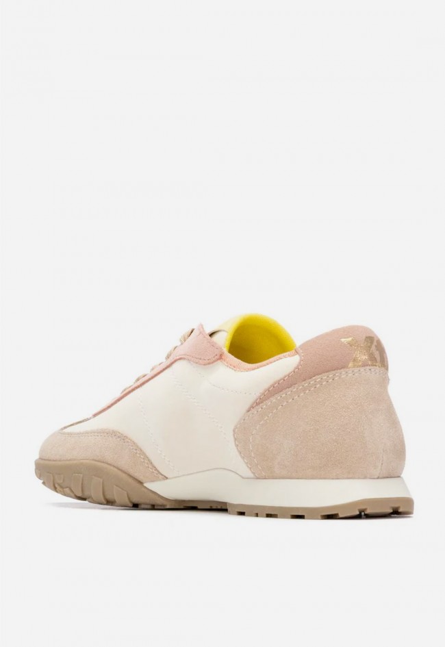 Zapatillas planas XTI 14521304 beige de mujer con diseño fresco y estilo casual