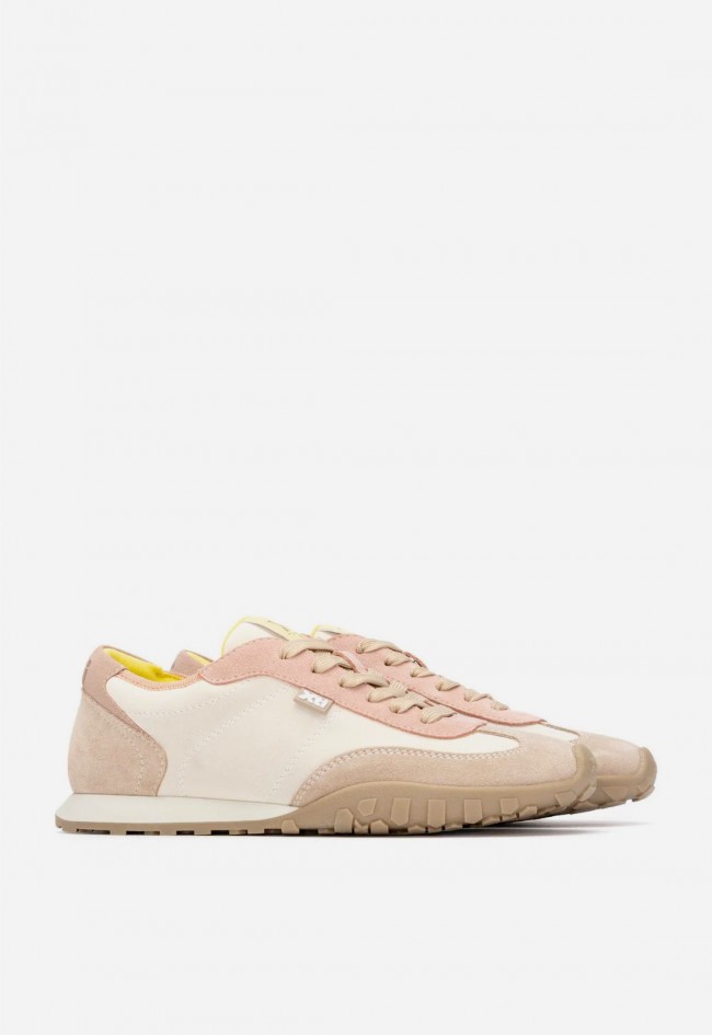 Zapatillas planas XTI 14521304 beige de mujer con diseño fresco y estilo casual