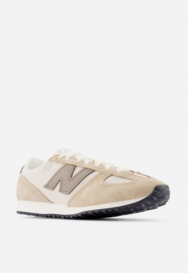 Zapatillas New Balance 471 mujer estilo retro running con ante premium