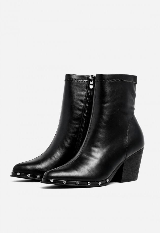 Botín cowboy mujer con tachas Niko Amore – Estilo urbano con tacón cómodo de 4 cm