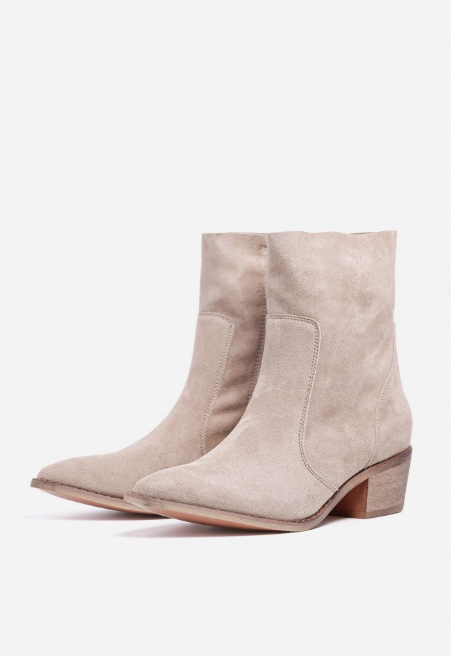 Botín cowboy de mujer en piel taupe Niko Amore 20193 – estilo campero cómodo y elegante