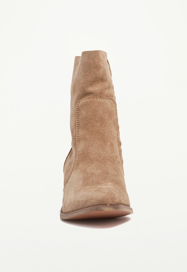 Botín cowboy de mujer en piel camel Niko Amore 20193 – estilo campero cómodo y elegante