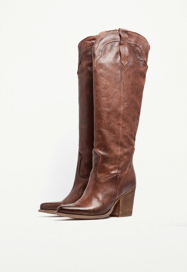 Bota cowboy alta de mujer en piel color cuero GLO Sexy – estilo western con carácter