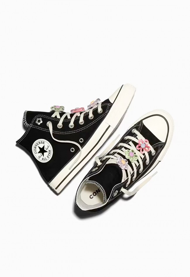 Zapatillas Converse Chuck Taylor All Star Floral Charms para mujer – icono con detalles florales