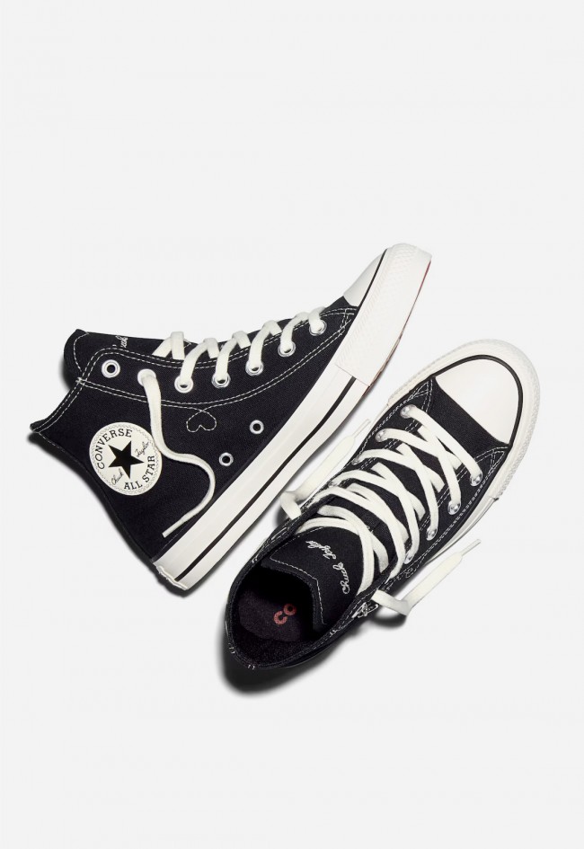 Zapatillas Converse Chuck Taylor All Star Valentine’s Day para mujer – icono con detalles de corazón