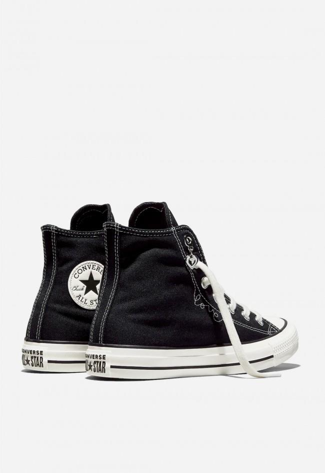 Zapatillas Converse Chuck Taylor All Star Valentine’s Day para mujer – icono con detalles de corazón