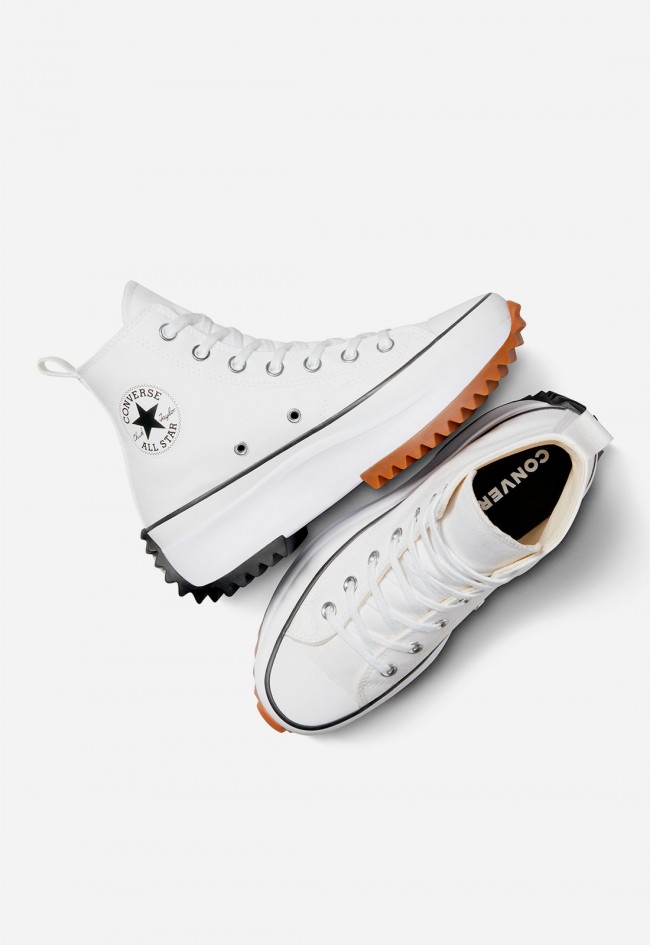 Zapatillas Converse Run Star Hike de plataforma – icono reinventado con estilo futurista