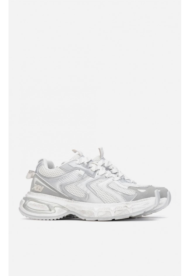 Zapatillas XTI 14517103 de mujer con suela voluminosa y estilo deportivo urbano