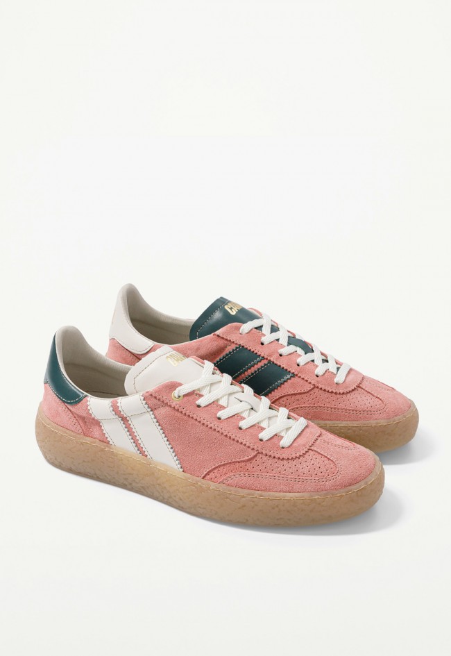 Zapatillas retro Caval Forest Berry – sneakers vintage con diseño asimétrico y estilo urbano