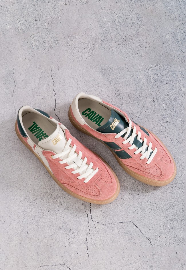Zapatillas retro Caval Forest Berry – sneakers vintage con diseño asimétrico y estilo urbano