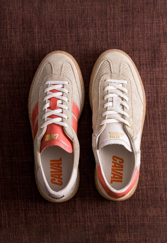 Zapatillas retro Caval Rocky Flame – sneakers vintage asimétricas con carácter urbano