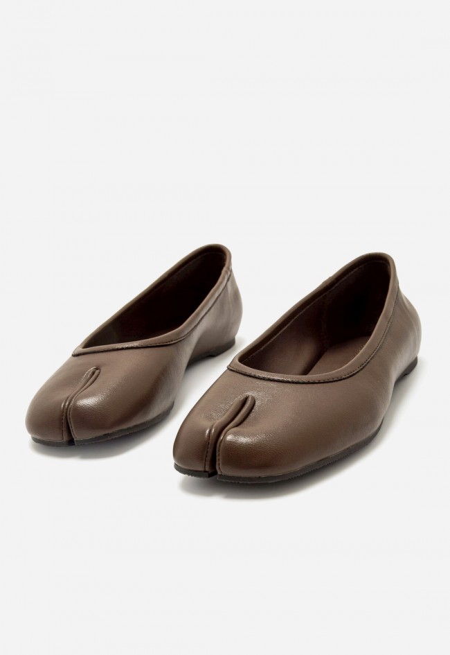 Bailarina Mustang Tabatha Mujer Color Moka – Diseño Tabi Vegano y Estilo Minimal