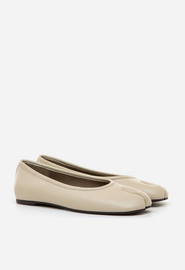 Bailarina Mustang Tabatha Mujer Vegana Blanco Roto – Diseño Tabi Minimalista