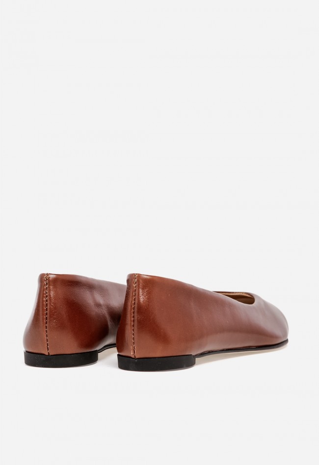 Bailarina de piel mujer VAS 8821 color cuero – Básica elegante y muy cómoda