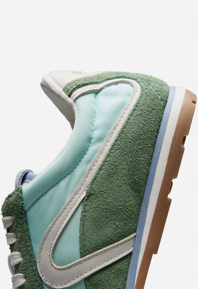 Sneaker mujer Verbenas Jamaica Pixel – zapatillas retro cómodas y ligeras made in Spain