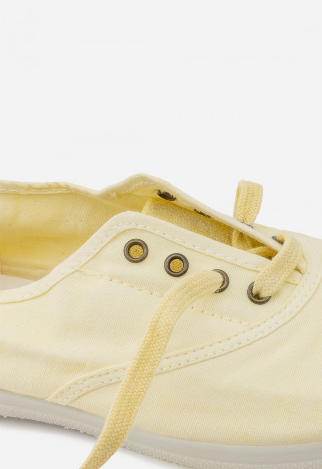 Zapatillas Natural World Old Lavanda amarillas de lona orgánica, estilo casual sostenible para verano