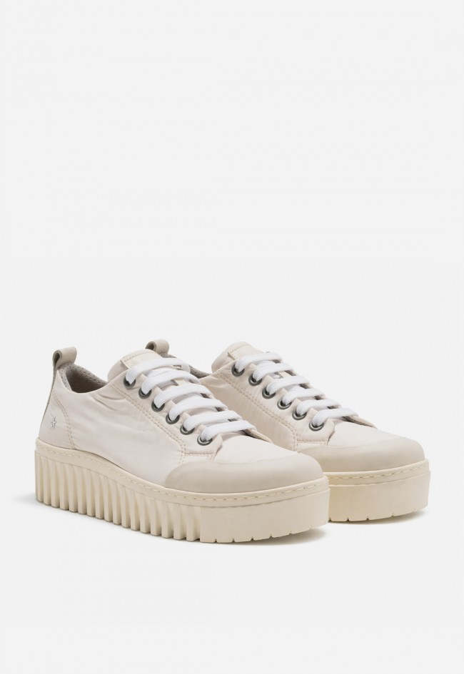 Zapatillas casual de mujer Art 1534 Brighton blancas con plataforma – ligereza y estilo urbano