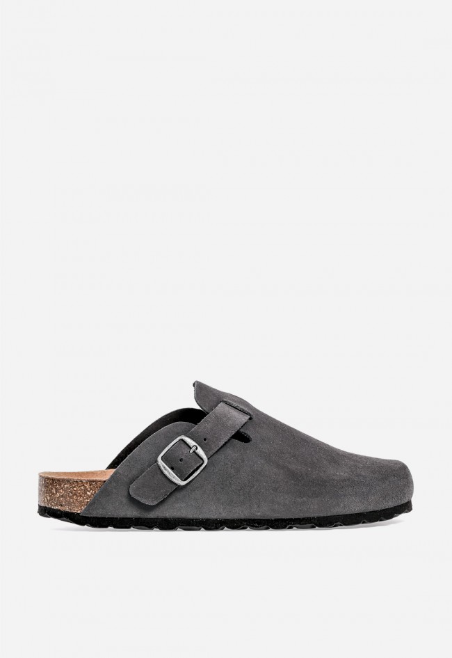 Zueco de hombre VAS 355 en piel gris – confort urbano y estilo actual