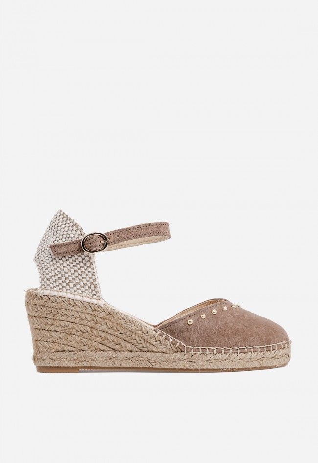 Alpargatas cuña VAS 219-016 T taupe – elegancia natural con detalle sofisticado