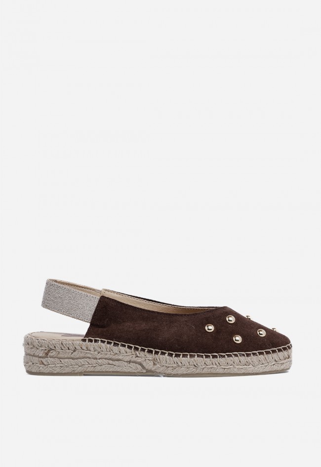 Alpargata de mujer marrón VAS 132-016 G – estilo natural con tachuelas doradas