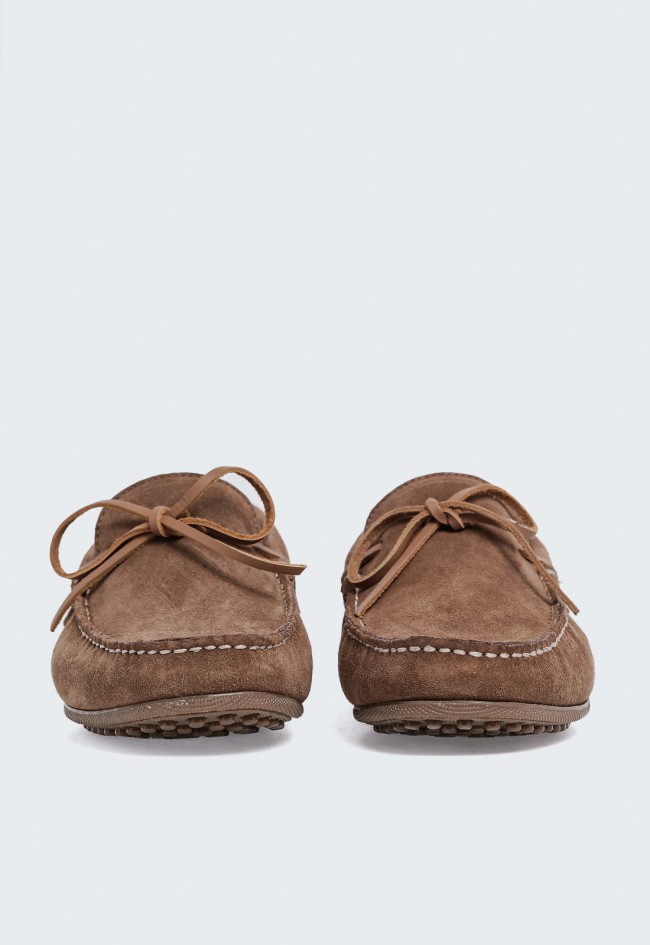 Mocasín náutico de piel serraje marrón para hombre — estilo casual y confort ligero Benson 83611