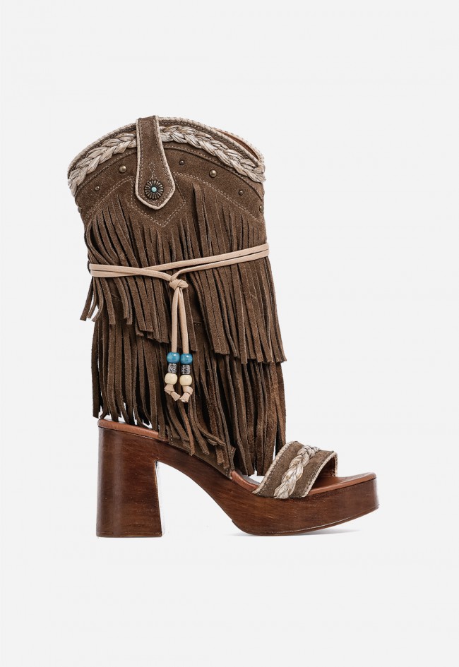 Sandalia boho Nemonic 2098 en piel color cuero: espíritu libre con tacón de impacto