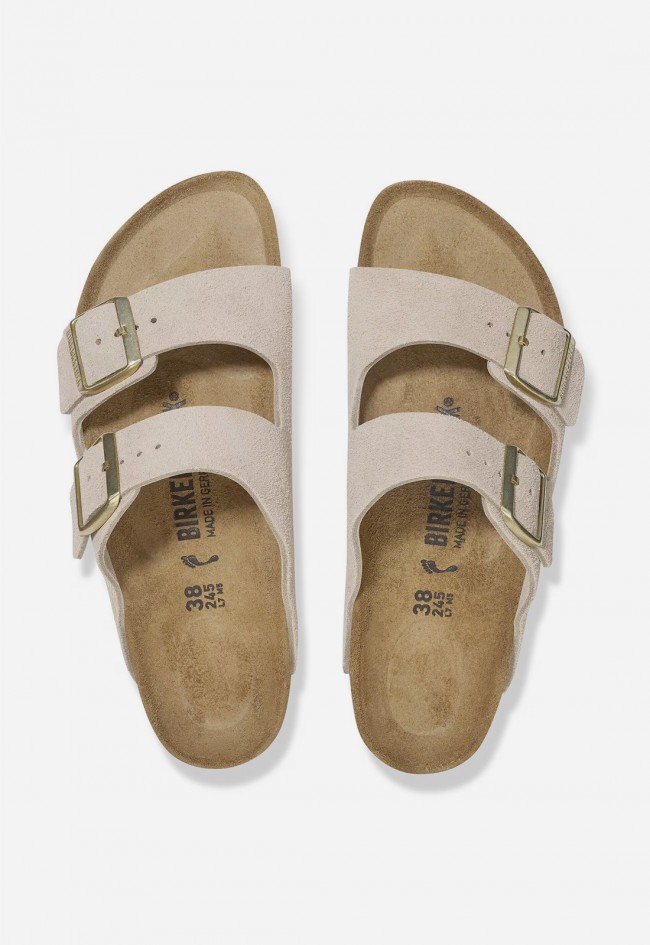 Sandalia bio Birkenstock Arizona de ante color arena para mujer – icono comfy con estilo natural