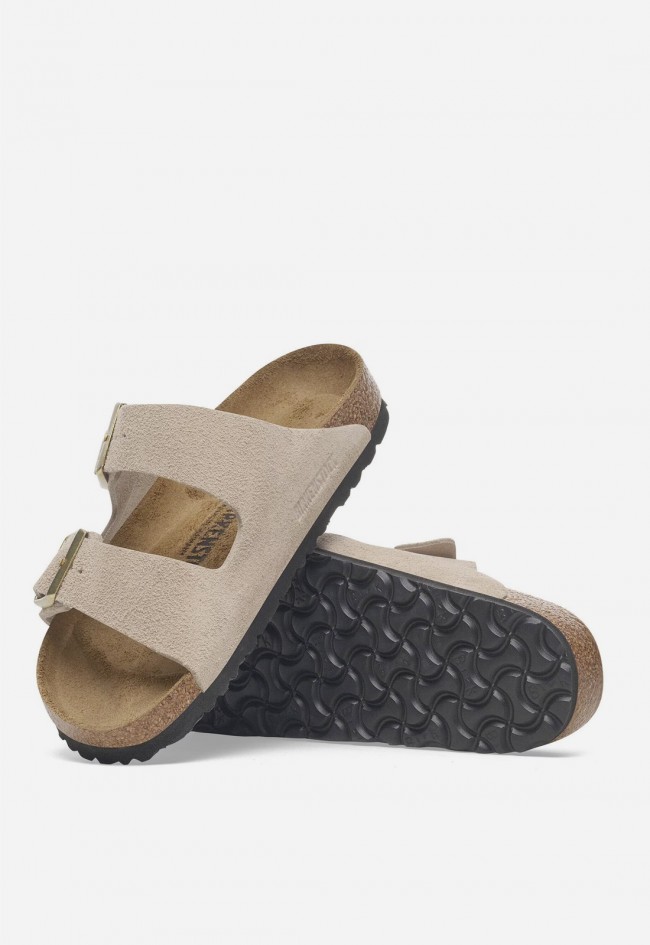 Sandalia bio Birkenstock Arizona de ante color arena para mujer – icono comfy con estilo natural