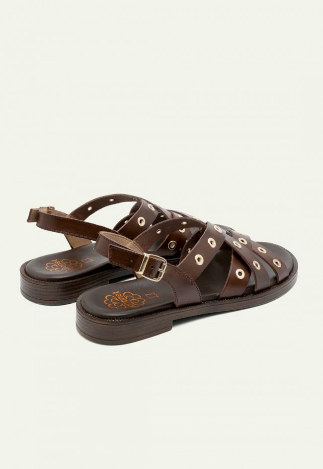 Sandalias planas de piel Porronet Chloe moka con tachuelas: estilo boho sofisticado y máxima comodidad