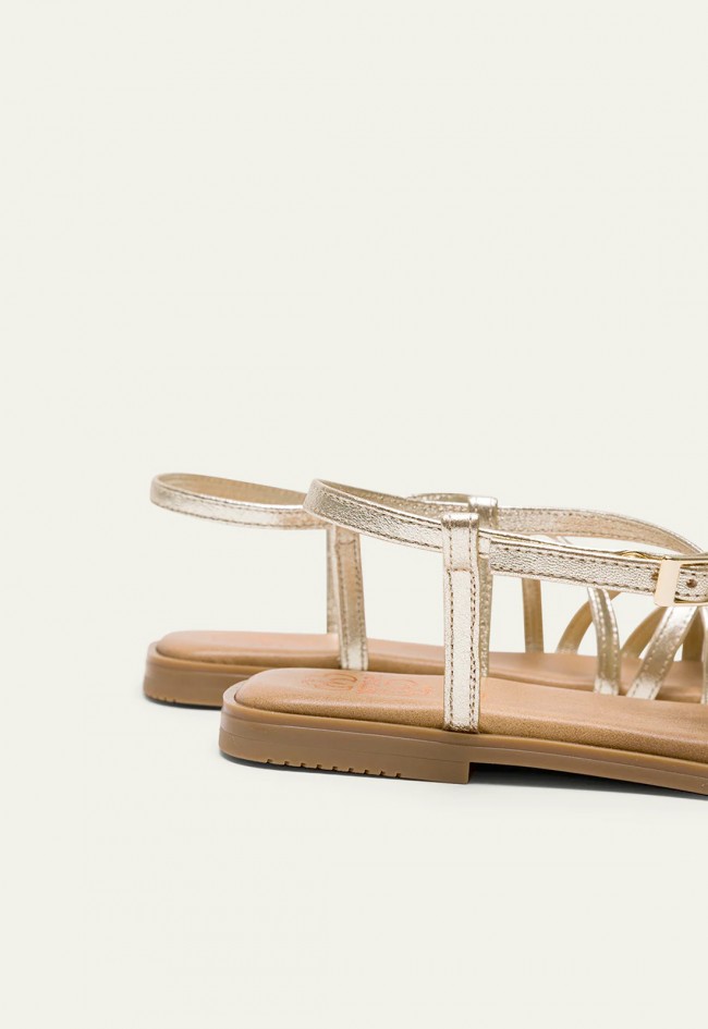 Sandalias planas doradas de piel Porronet Bonnie: elegancia cómoda para todos tus looks