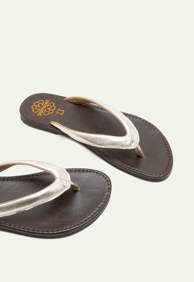 Sandalias de dedo doradas de piel Porronet Amber: el básico chic y cómodo del verano