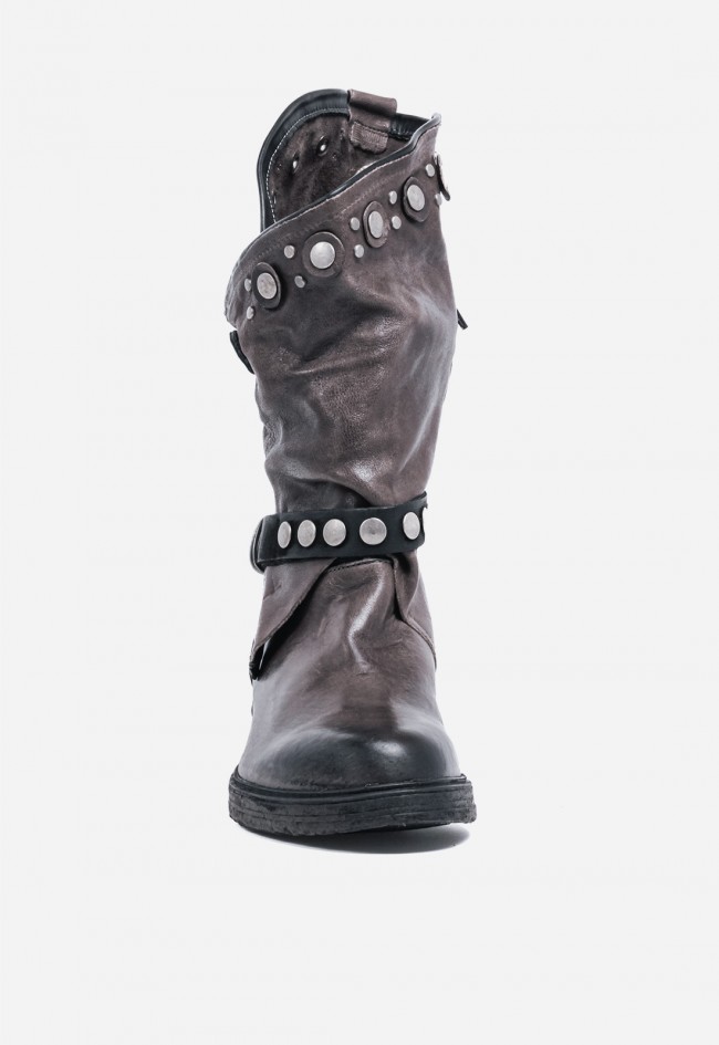 Bota motera mujer piel asfalto con tachuelas y hebillas – estilo rockero urbano GLO venezia 36004