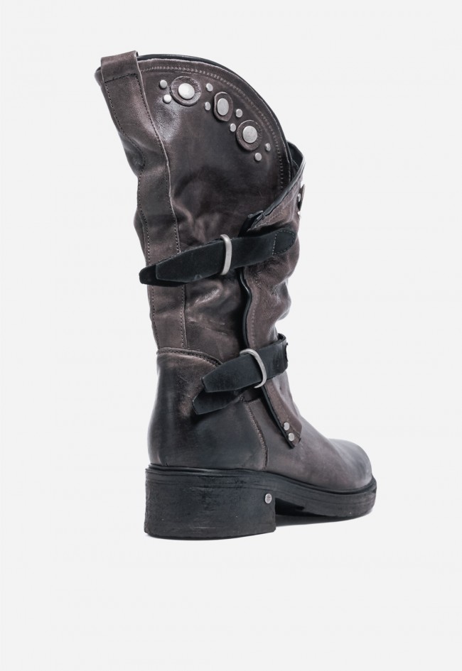 Bota motera mujer piel asfalto con tachuelas y hebillas – estilo rockero urbano GLO venezia 36004