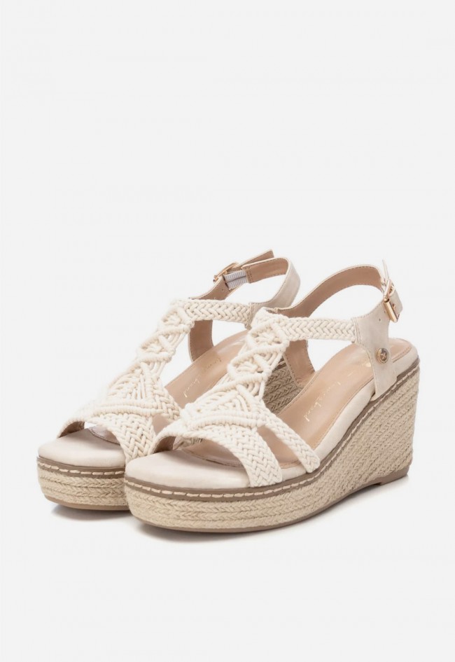 Sandalias de cuña y esparto XTI 14283401: comodidad veraniega con diseño macramé