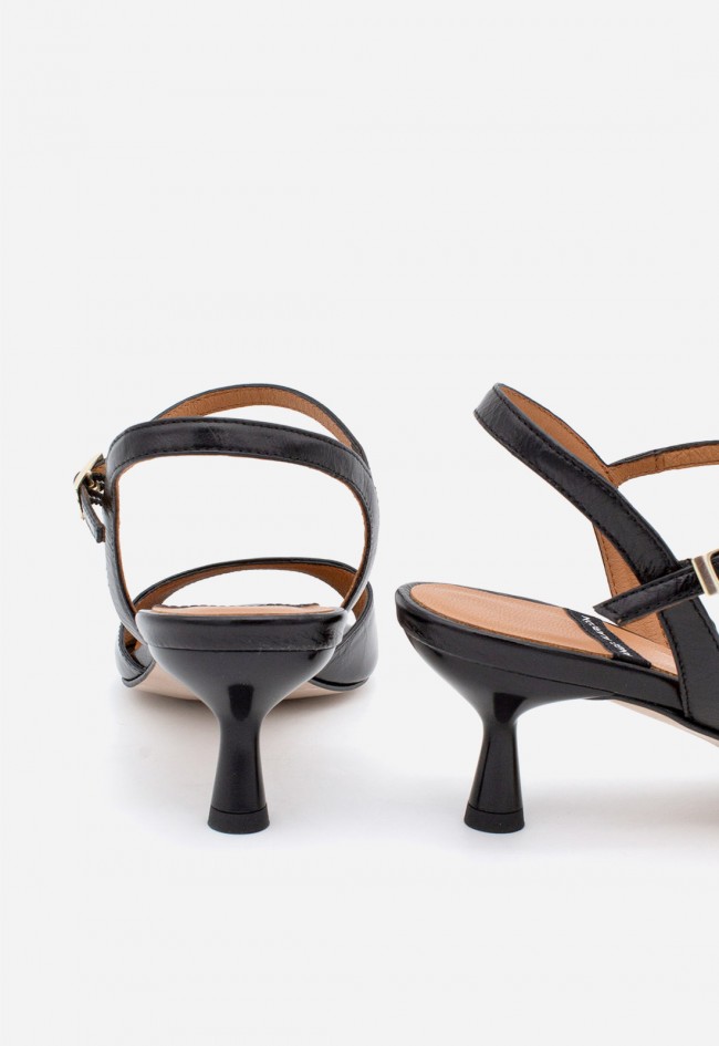 Sandalia mujer negra de piel con pulsera al tobillo Ángel Alarcón ELVIRA – elegante y cómoda