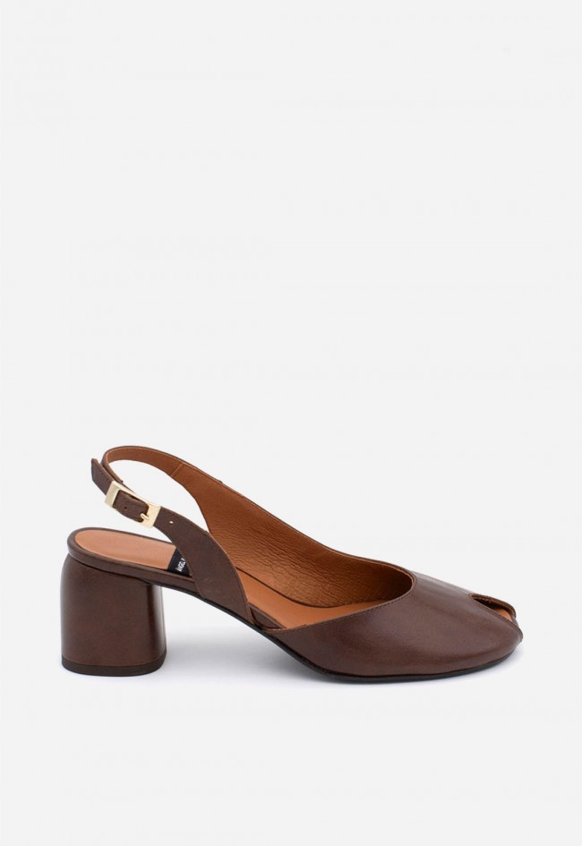 Zapato destalonado moka de mujer Ángel Alarcón 26065 – elegancia atemporal y comodidad para vestir