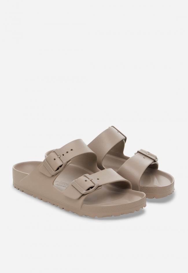 Sandalia Birkenstock Arizona EVA taupe – ultraligera, anatómica y resistente al agua