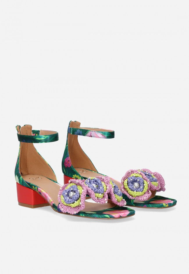 Sandalia floral verde con flores EXÉ CAPRI-400 – romanticismo chic y estilo único