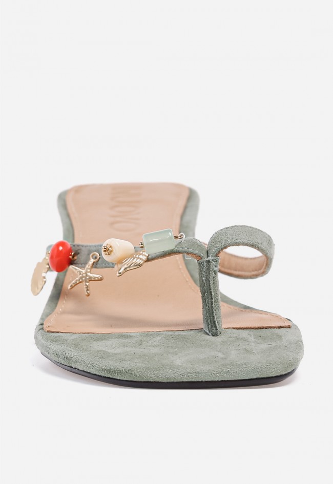 Sandalia de dedo color agua con charms VAS YR6006 – frescura chic y elegancia veraniega