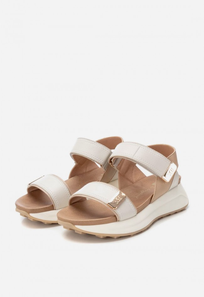 Sandalia deportiva vegana de mujer Xti 143874 con cierre adherente y máxima comodidad